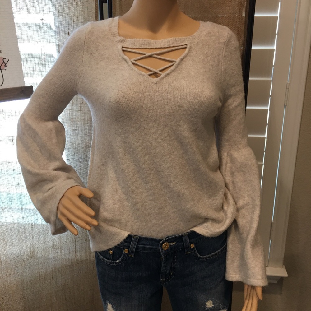 “AMERICAN EAGLE OUTFITTERS” BELL SLEEVE SWEATER - SMALL